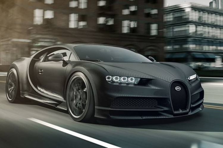 Sự việc xảy ra gần tòa nhà Quốc hội, cảnh sát đã nhanh chóng chặn chiếc xe lại. Tài xế lập tức thanh minh: “Đây không phải xe của tôi, thưa sĩ quan”, và khai rằng Bugatti Chiron đi mượn của một người bạn. Tuy nhiên, lời bào chữa quen thuộc này không giúp anh ta thoát khỏi hậu quả. Cảnh sát đã tịch thu chiếc siêu xe và dùng xe kéo đưa nó rời khỏi hiện trường, đồng thời tước bằng lái của người đàn ông.