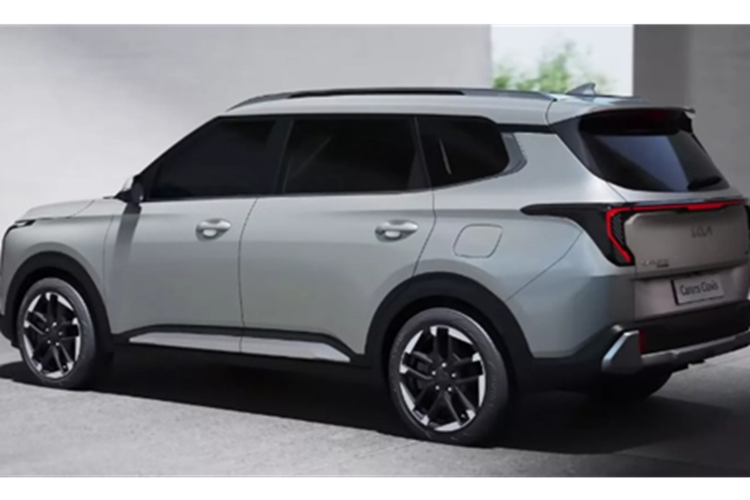 Dù vậy, hãng xe Hàn Quốc vẫn bán song song cả hai dòng xe nhằm phục vụ đa dạng nhu cầu: từ khách hàng tìm kiếm mẫu xe gia đình thực dụng cho đến người tiêu dùng trẻ tuổi yêu thích phong cách hiện đại và công nghệ.