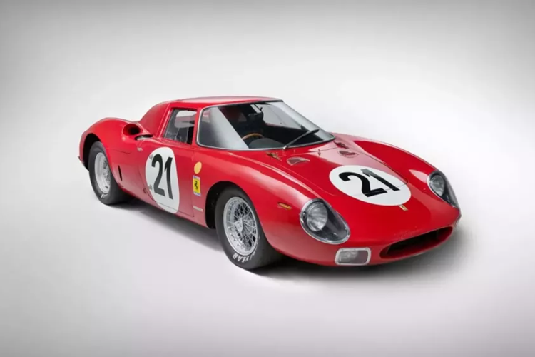 Vào đầu tháng 2/2025, những người đam mê xe hơi giàu có sẽ có cơ hội tranh tài để giành được một trong những chiếc Ferrari lừng danh nhất từng xuất hiện trên đường đua. Một chiếc Ferrari 250 LM đời 1964 của Scaglietti, chính là chiếc xe đã giành chiến thắng tại Giải đua xe 24 giờ Le Mans năm 1965, đang được đưa ra đấu giá.