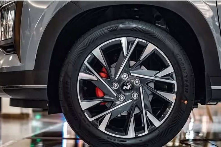 Còn lại, phiên bản N Line Turbo được trang bị động cơ Smartstream G1.5 GDI 1.5L tăng áp, cho công suất 160 PS và mô-men xoắn 253 Nm.