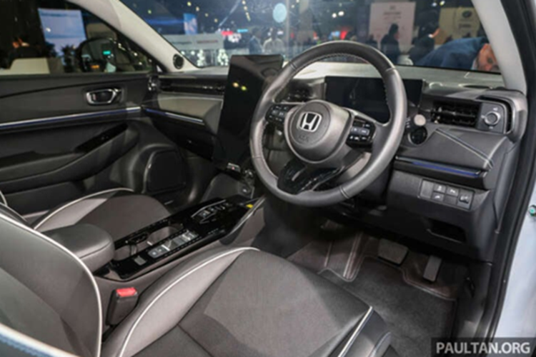 Nguồn năng lượng của xe đến từ bộ pin NMC (Nickel Manganese Cobalt) dung lượng 68,8 kWh, cho phạm vi hoạt động ước tính 412 km theo chu trình WLTP. Honda e:N1 là công suất sạc DC tối đa chỉ ở mức 78 kW, khiến thời gian sạc từ 10% đến 80% mất khoảng 45 phút.