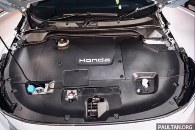 Xe được trang bị một mô-tơ điện đặt phía trước, sản sinh công suất 204 mã lực và mô-men xoắn 310 Nm. Nhờ đó, e:N1 có thể tăng tốc từ 0–100 km/h trong 7,7 giây, đạt vận tốc tối đa 160 km/h.