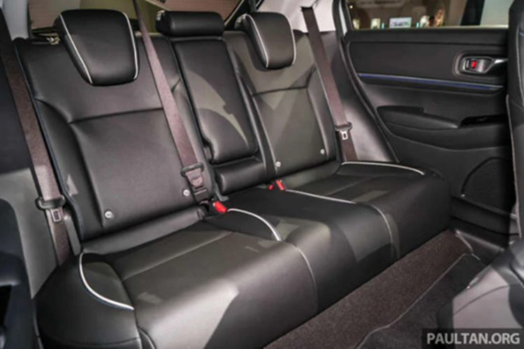 Tại thị trường Malaysia, Honda e:N1 được trang bị gói an toàn Honda Sensing với các công nghệ hỗ trợ lái xe hiện đại như: hệ thống giám sát điểm mù (BSI) trên gương chiếu hậu