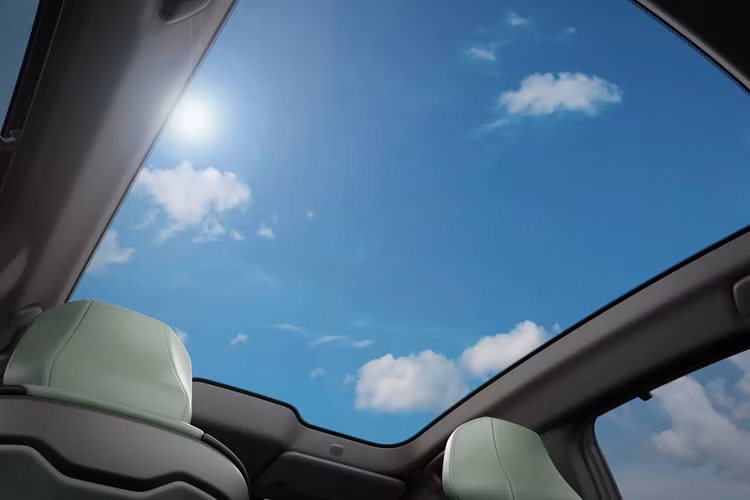 ES thế hệ mới được trang bị nhiều tính năng an toàn từ gói Lexus Safety System +.