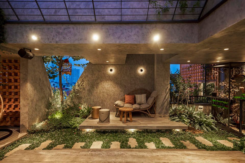 ...có cả góc thư giãn, đọc sách, ăn uống cho đại gia đình. 