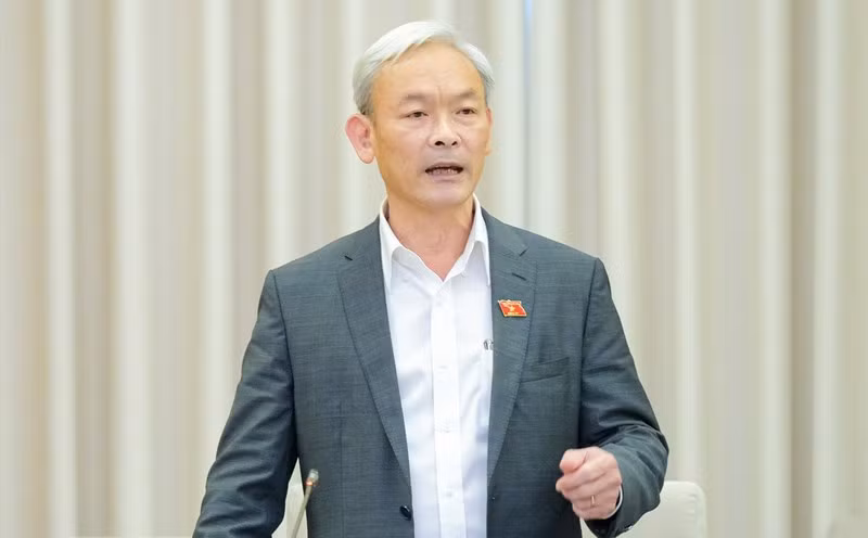 Sau đó, ông kinh qua nhiều vị trí lãnh đạo của TP Biên Hòa như: Phó Bí thư Thành ủy, Chủ tịch UBND TP, Bí thư Thành ủy. 