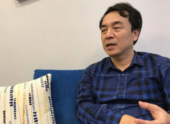 Trong vụ Thần dược chữa ung thư Vinaca làm từ than tre ông Hùng phát ngôn: "Để chống nạn hàng giả, hàng nhái thì không thể xử lý theo tinh thần...nội bộ. Phải công khai, minh bạch, người dân và báo chí cũng giám sát... Ai đời Hiệp hội Chống hàng giả và bảo vệ thương hiệu Việt Nam đẻ ra Viện Chống làm giả lại đi cấp phép cho công ty điển hình của làm giả vi phạm nghiêm trọng như này thì làm sao lấy được niềm tin của người dân?". 