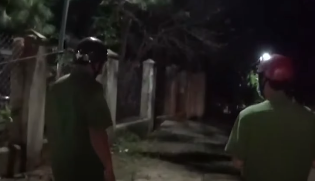 Nạn nhân là người dân tộc thiếu số ở nơi vùng sâu vùng xa việc xác minh nhân thân lai lịch các mối quan hệ, mâu thuẫn thù hằn với ai hay không cực kì khó khăn. Theo thông tin ban đầu có được, chỉ từ lời khai của A Bông nhân chứng duy nhất đi cùng với nạn nhân nhưng A Bông nhận thức rất mơ hồ chỉ biết có tiếng nổ lớn nghe như tiếng súng vào thời điểm xảy ra vụ án.