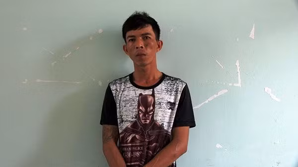  Từ Hậu Giang chạy xe máy đến Kiên Giang để ăn trộm: Do không có tiền mua ma túy và tiêu xài nên Minh Tâm (SN 1990, ngụ thị xã Long Mỹ, tỉnh Hậu Giang) điều khiển xe gắn máy từ thị xã Long Mỹ, tỉnh Hậu Giang đến địa bàn huyện Gò Quao, tỉnh Kiên Giang để tìm dây điện cắt trộm đem bán. Ngày 19/5, Công an huyện Gò Quao cho biết đã bắt tạm giam Tâm. 