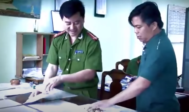 Kết hợp nguồn tin trinh sát, camera ghi hình và một số biện pháp nghiệp vụ khác, cơ quan điều tra xác định đối tượng nam cùng người phụ nữ đi bán vàng nói trên là Nguyễn Thanh Sang (còn gọi Bé Gãi, ngụ khu phố Đông Chiêu, phường Tân Đông Hiệp, thị xã Dĩ An) đồng thời xác định Sang là một trong hai đối tượng gây ra vụ cướp tại tiệm vàng Kim Nguyệt.