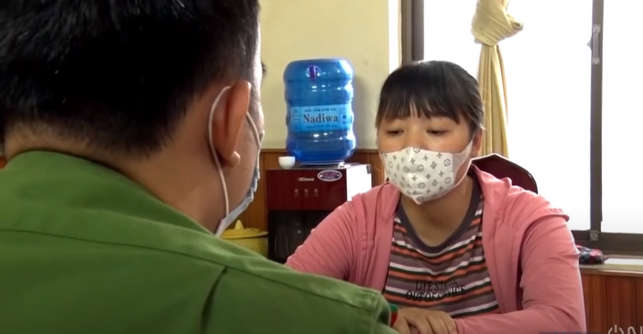 Thời điểm tháng 7-8/2021, làn sóng dịch COVID-19 đang lan rộng, diễn biến phức tạp tại các tỉnh thành, trong đó có Nam Định, nên việc đi lại, xác minh thông tin của cơ quan Công an nhiều lần bị gián đoạn. Ngoài việc cử các tổ công tác về huyện Giao Thuỷ, phối hợp với Công an huyện xác minh nhân thân người có tên Cao Thị Hoài; xác minh tất cả các giao dịch đến và đi của tài khoản ngân hàng mang tên Cao Thị Hoài cũng như xem ai thực sự là chủ tài khoản facebook Mai Mai hay mối liên hệ giữa người này với Cao Thị Hoài.