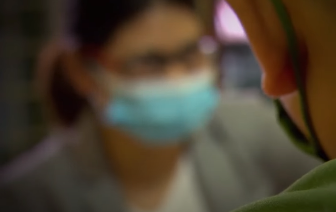 Sau cuộc nói chuyện trên, chủ tài khoản facebook Mai Mai lập tức chặn facebook của chị C. và cả những nhà hảo tâm khác mà chị này đã giới thiệu cho đối tượng. Cho rằng bản thân cũng như nhiều bạn bè đã bị lừa gạt chiếm đoạt tiền, chị C. đã đứng đơn tố cáo gửi cơ quan Công an.