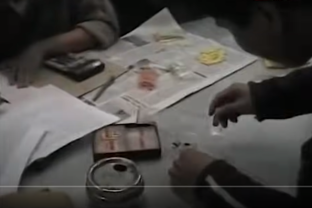 Sở dĩ có sự qua lại như vậy vì tùy theo nhu cầu từng thời điểm giá cả có sự chênh lệch cao, thêm vào đó là ở phía Bắc có loại ma túy mà ở phía Nam không có và ngược lại. Do vậy, chúng vận chuyển bổ sung cho nhau nhằm đáp ứng nhu cầu của 2 miền tạo thành mạng lưới cung cấp ma túy tổng hợp khép kín với số lượng rất lớn.