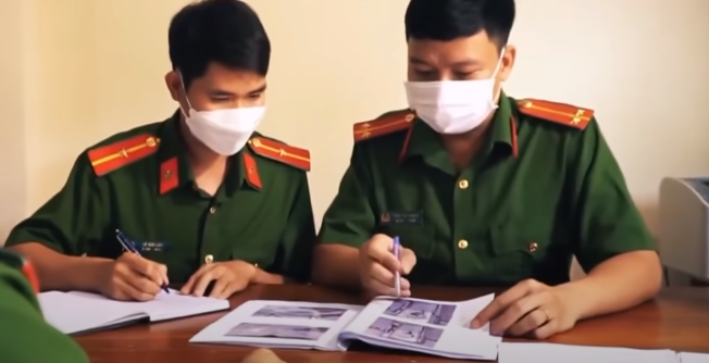 Lần theo các dấu vết thu thập được, tên Dũng này có tên thật là Mai Văn Hiến (SN 1988, thường trú thôn Chấn Lữ, xã Ninh Vân, huyện Hoa Lư, tỉnh Ninh Bình). Hiến là đối tượng có 3 tiền án về các tội trộm cắp tài sản, lừa đảo chiếm đoạt tài sản, trốn khỏi nơi giam giữ.