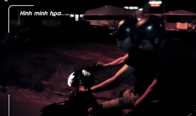 Theo đó, khoảng 22h30 ngày 11/10/2017, hai đối tượng Nguyễn Minh Lê và Nguyễn Văn Triệu rủ nhau đi ăn khuya. Hai đối tượng đèo nhau bằng xe sirius màu xanh biển kiểm soát 86C164452. Khi đến gần đầu cầu Phú Hài, Triệu thấy một người điều khiển xe máy giống em trai mình. Có ý định đuổi theo gọi ăn khuya cùng nhưng người điều khiển xe kia không dừng lại.