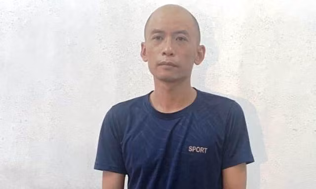  Đi xe máy từ Hà Nội về Ninh Bình để trộm cắp tài sản: Đi xe máy từ Hà Nội về Ninh Bình, lợi dụng sơ hở của nhà dân, Nguyễn Trọng Toàn (SN 1982, trú xã Đắc Sở, Hoài Đức, Hà Nội) trộm cắp 41 triệu đồng và 1 chiếc laptop ở một nhà dân tại TP Ninh Bình rồi lại về Hà Nội lẩn trốn. Ngày 18/5, Công an TP Ninh Bình cho biết vừa bắt giữ Toàn để điều tra, làm rõ. 