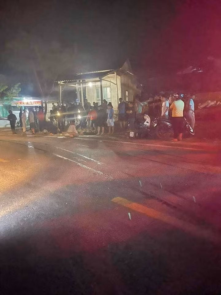 Yen Bai: Xe may tong truc dien xe tai khien 2 nguoi tu vong-Hinh-2