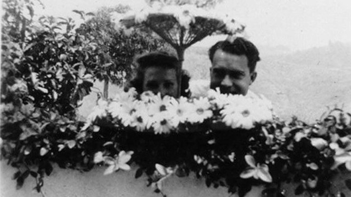 Ông Richard Nixon (Tổng thống thứ 37) và cô dâu Thelma Catherine “Pat” Ryan kết hôn ngày 21/6/1940 ở Riverside, California.