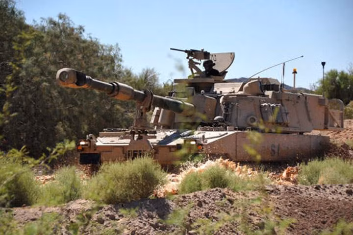 Nếu kết hợp với hệ thống radar điều khiển hỏa lực, M109A7 có thể hoạt động như một pháo phòng không có độ chính xác cao, đây là điểm độc đáo mà hiện chưa có loại pháo tự hành nào hiện nay làm được. Ảnh: army-technology.