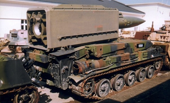 Hệ thống tên lửa Pluton có thể được sử dụng để tấn công các trận địa pháo, tăng thiết giáp, sân bay, quân cảng... Ảnh: harveyblackauthor.