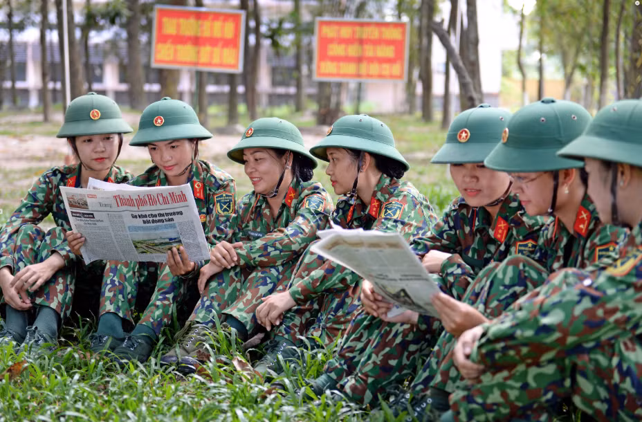 Nhung bong hoa “vuot nang thang mua” o Truong Quan su Quan khu 7-Hinh-5