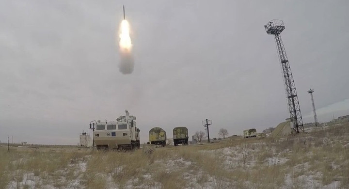 Hệ thống phòng không Tor-M2DT không chỉ phát hiện và phân biệt được 48 mục tiêu trên không, mà còn có thể tự động xác định mục tiêu nào là nguy hiểm nhất. Ảnh: YouTube/RT.