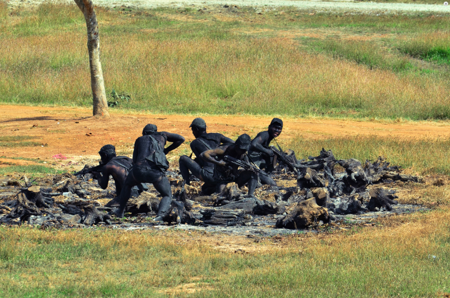 Các chiến sĩ Tiểu đoàn Đặc công 60 tham gia thực hành diễn tập bắn đạn thật năm 2018.