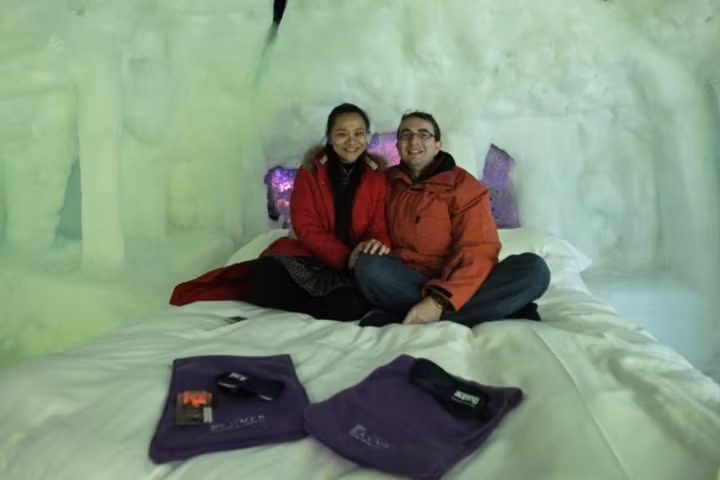 Một khách sạn nhỏ được xây ở Zwolle, Hà Lan, vào năm 2011. Vùng Zwolle nổi tiếng với lễ hội băng đăng.