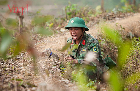 Học viên nắm và báo cáo tình hình tại trận địa.