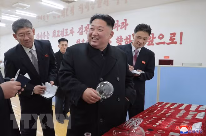Ong Kim Jong-un va hinh anh mot Trieu Tien doi moi