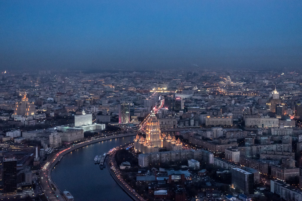 Các Tòa nhà Stalin hiện được giới thiệu với du khách bằng cái tên nhẹ nhàng hơn là "Bảy Chị em". Trong một thành phố từng tràn ngập các tháp chuông nhà thờ, các tòa nhà khổng lồ này đã định hình lại đường chân trời ở Moscow và trở thành biểu trưng cho bộ mặt hiện đại của Liên Xô. Bản sao của chúng được xây dựng tại các thành phố khác như Warsaw, Riga và Bucharest.