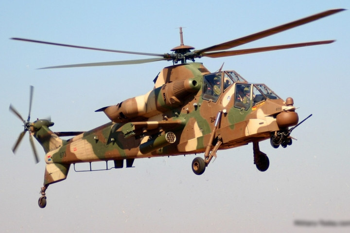 AH-2 Rooivalk được vũ trang bằng một pháo 20mm gắn ở mũi.