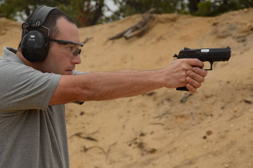 Bản thân Jericho 941 cũng được IWI phát triển thành 10 biến thể khác nhau trong đó biến thể đang được Việt Nam sử dụng là Jericho 941 PSL sử dụng khung polymer giúp súng có trọng lượng nhẹ hơn thay vì làm hoàn toàn bằng kim loại. Nguồn ảnh: gundigest.com.