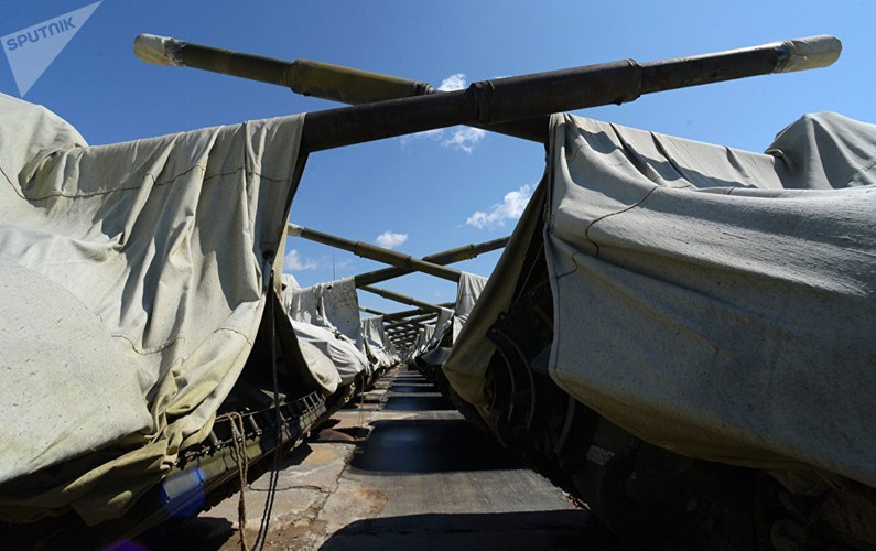 Dù vậy đi nữa để có thể “hồi sinh” cùng lúc hàng nghìn chiếc T-62M sau nhiều thập kỷ không sử dụng không phải là điều dễ dàng ngay cả đối với Quân đội Nga khi họ đã có sẵn cơ sở hạ tầng kỹ thuật, đó là chưa kể đến số lính xe tăng có thể điều khiển được những chiếc xe tăng này. Nguồn ảnh: Sputnik.