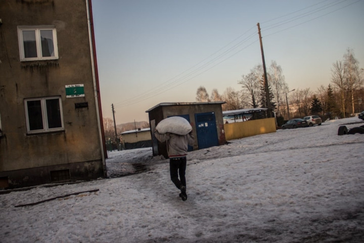 Giá than đá thế giới lao dốc, cùng với áp lực của EU về giảm khí thải gây hiệu ứng nhà kính đang khiến ngành công nghiệp than đá ở Ba Lan này lao đao.