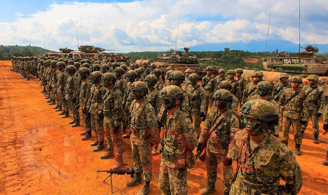 Dựa vào các thống kê sơ bộ trên có thể thấy tiềm lực quân sự của Malaysia chỉ ở mức trung bình trong khu vực khi thua xa các nước thuộc top 4 Đông Nam Á cả về chất lượng lẫn số lượng, tuy nhiên hàng năm nước này vẫn tiêu tốn hơn 3 tỷ USD cho ngân sách quốc phòng trong khi kho vũ khí của Quân đội Malaysia không có gì nhiều và hầu hết đều phụ thuộc vào nguồn cung từ bên ngoài. Nguồn ảnh: blogspot.com.