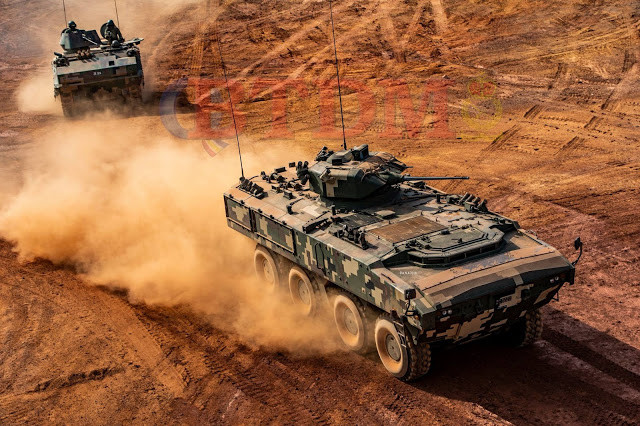 Về sức mạnh Lục quân Malaysia, lực lượng này chỉ được trang bị hơn 70 xe tăng chiến đấu trong đó chỉ có vỏn vẹn 48 xe tăng chiến đấu chủ lực PT-91M Pendekar mua của Ba Lan và 26 xe tăng hạng nhẹ FV101 Scorpion của Anh. Trong khi đó số xe bọc thép của Lục quân Malaysia lên đến gần 1.000 đơn vị và được mua của nhiều quốc gia khác nhau. Nguồn ảnh: blogspot.com.