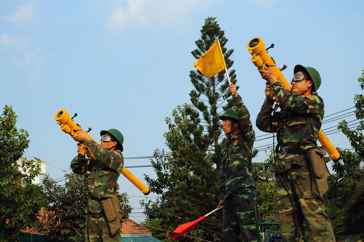 Trung đội tên lửa A72, Lữ đoàn Phòng không 77, Quân khu 7 luyện tập chiến đấu. Nguồn ảnh: Báo Quân khu 7.