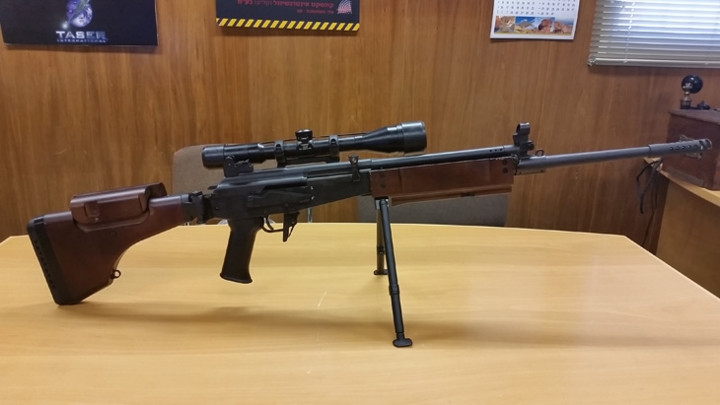 Súng bắn tỉa Galatz được trang bị hộp tiếp đạn 25 viên (cỡ đạn 7,62x51mm tiêu chuẩn NATO). Ảnh: kalia.
