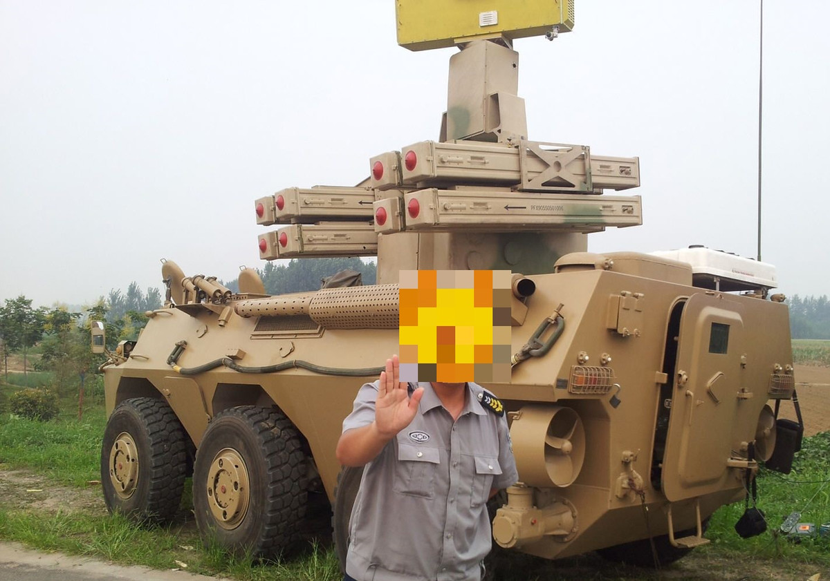 Ở mặt khác khi nhận viện trợ quân sự từ Trung Quốc, Viêng Chăn chắc chắn chịu sự tác động lớn từ Bắc Kinh khi muốn mua vũ khí từ bên ngoài và sự lựa chọn chỉ có thể giới hạn trong các công ty vũ khí của Trung Quốc. Nguồn ảnh: listen.eastday.