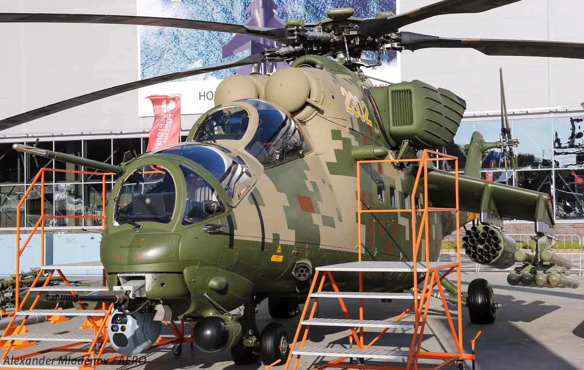 Sau Mi-28NE thì cái tên tiếp theo cũng giúp Russian Helicopters kiếm về không ít các hợp đồng xuất khẩu trực thăng trong thời gian gần đây là Mi-35M – dòng trực thăng tấn công hiện đại được thiết kế dựa trên thành công của trực thăng tấn công Mi-24 do Liên Xô phát triển trước đây. Nguồn ảnh: Aeropress-BG.