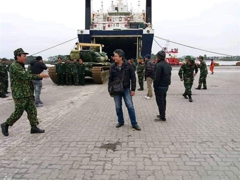 Nong: Viet Nam bat dau tiep nhan xe tang T-90?