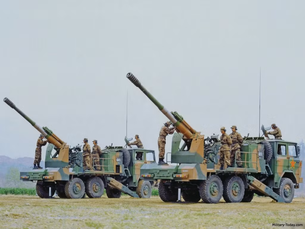 Cũng cần phải nhắc lại rằng trong biên chế Quân đội Lào còn có một mẫu pháo tự hành bánh lốp khác có thể được sử dụng làm hình mẫu để nước này cơ giới hóa lựu pháo D30 là CS/SH-1 do Trung Quốc chế tạo. Nguồn ảnh: Military-Today
