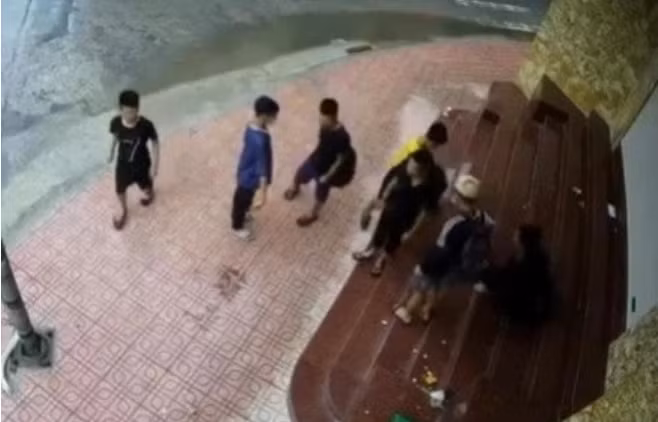 Ha Noi: Truy tim nhom doi tuong dam nguoi di bo de cuop tai san