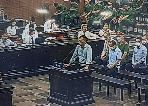 Xu cuu lanh dao Binh Duong: Mau thuan loi khai giua nhan chung va bi cao