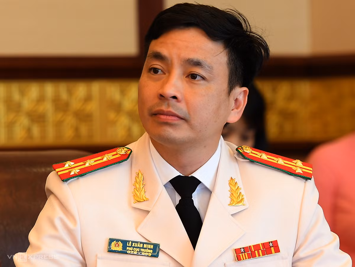 Đại tá Minh được nhắc đến như khắc tinh của tội phạm công nghệ cao và từng chỉ đạo phá án thành công các chuyên án phối hợp cùng Cục Điều tra liên bang Mỹ (FBI) và Cơ quan phòng chống tội phạm nguy hiểm của Vương quốc Anh xử lý đường dây tội phạm xuyên quốc gia Mattefeuter trộm cắp thông tin thẻ tín dụng và mua hàng trái phép về Việt Nam; tham gia phá án, truy bắt các đối tượng làm thẻ tín dụng giả đầu tiên ở Việt Nam và hàng loạt vụ án lừa đảo đầu tư bán hàng đa cấp. 