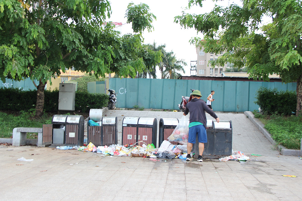 Phần diện tích còn lại được dành toàn bộ cho các công trình cây xanh cảnh quan, hệ thống đường dạo uốn lượn quanh hồ nước, quảng trường, đài phun nước, khu vui chơi giải trí, bãi đỗ xe.... 