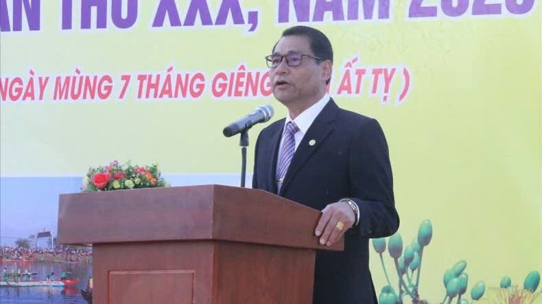 Sôi nổi giải đua thuyền truyền thống huyện Krông Ana - Hình 4 Soi noi giai dua thuyen truyen thong huyen Krong Ana-Hinh-4