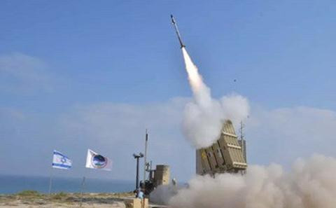Ban nham may bay dan su, Iron Dome bi mia mai e che