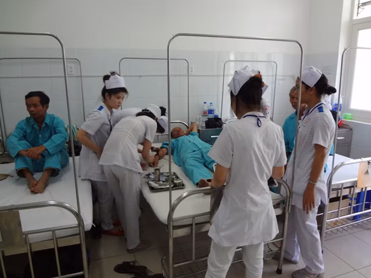  Về công tác chuẩn bị, trả lời báo chí, bác sĩ Trần Ngọc Thạnh - Giám đốc Bệnh viện Đà Nẵng cho biết: Dù chưa biết ngày, giờ cụ thể khi nào ông Thanh về Đà Nẵng, tình trạng sức khỏe, điều trị ra sao... Song bệnh viện luôn trong tình trạng sẵn sàng tiếp đón bệnh nhân. 